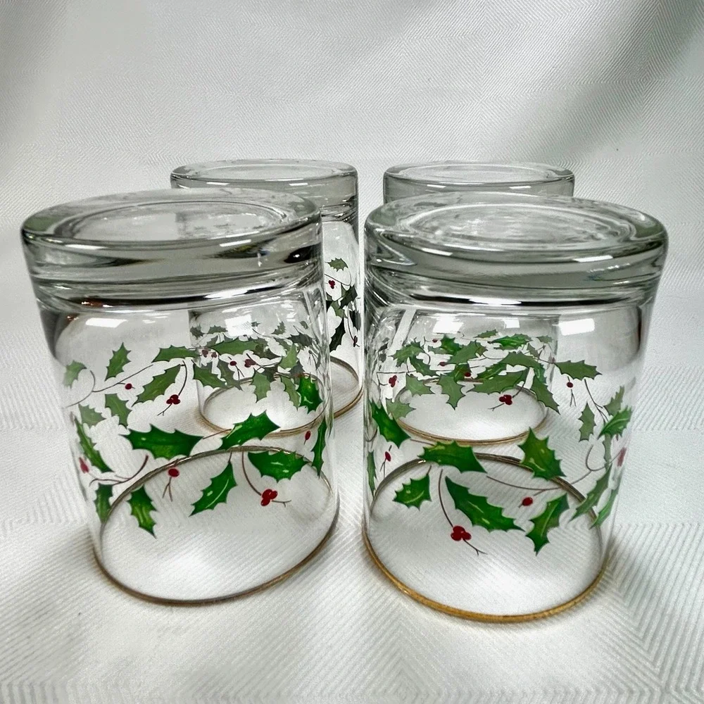 Lenox holly berry